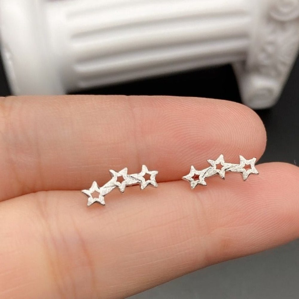 Hollow out stars earrings-Silver Stud earrings-SS000